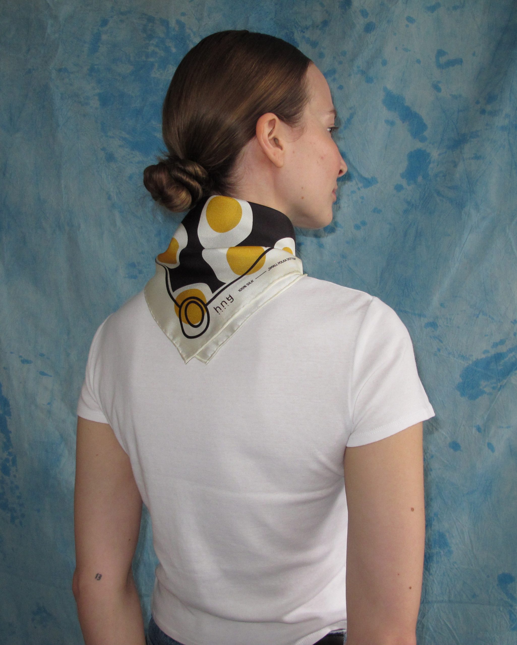 hnyHANY_silkscarf_SmallPolkaDotter_IMG_9703
